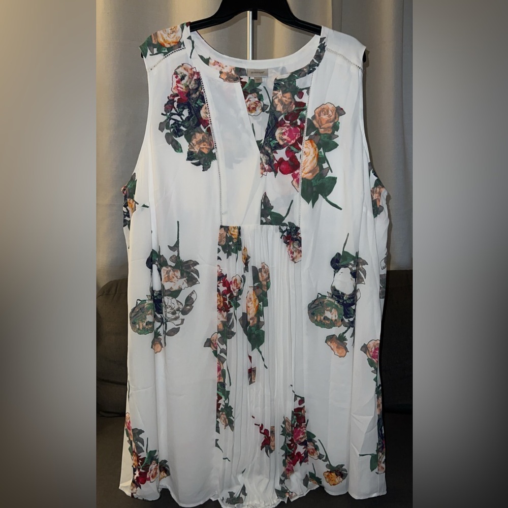 Avenue White Floral Pleated Sleeveless Dress